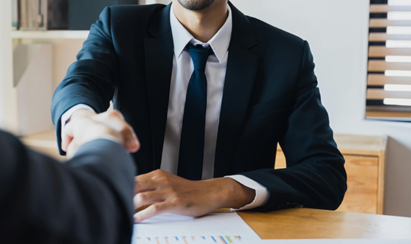 المؤتمر الاستثماري الأول